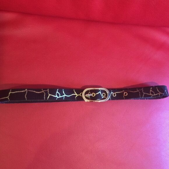 Black and gold patterned dress - Picture 6 of 7